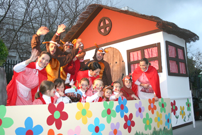 Carroza de Caperucita Roja y el Lobo feroz
