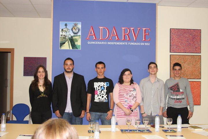 j�venes escritores