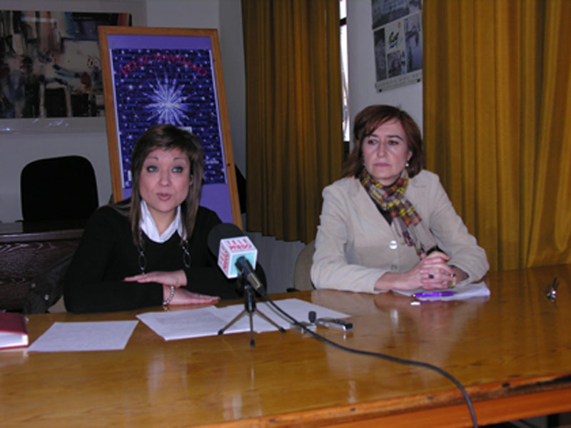 Paqui Mantas y Mar�a del Mar Domene